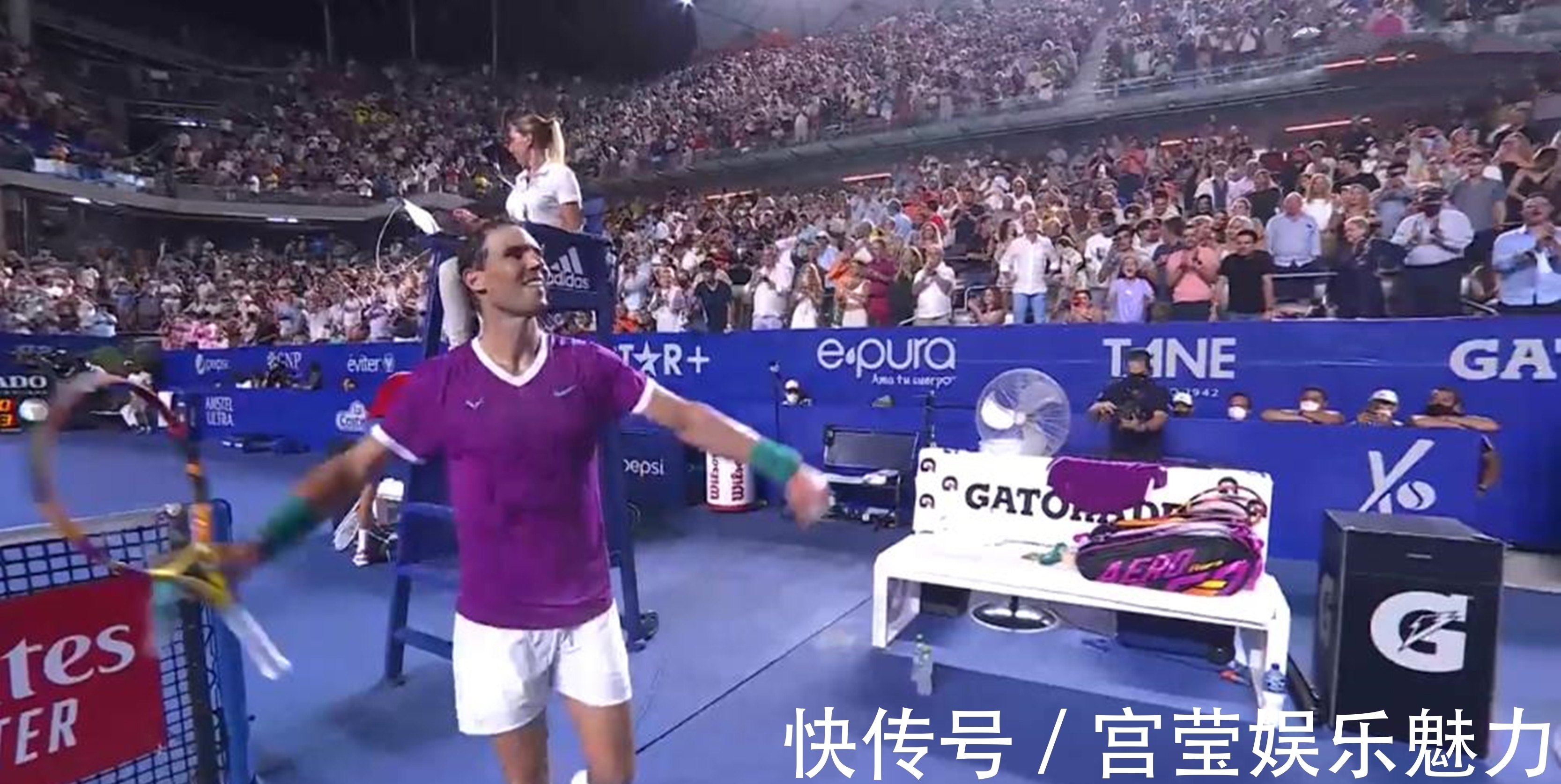 父子同台 父子同台